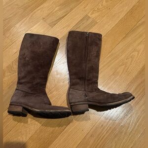 Ugg Australia High Boot - Size 8